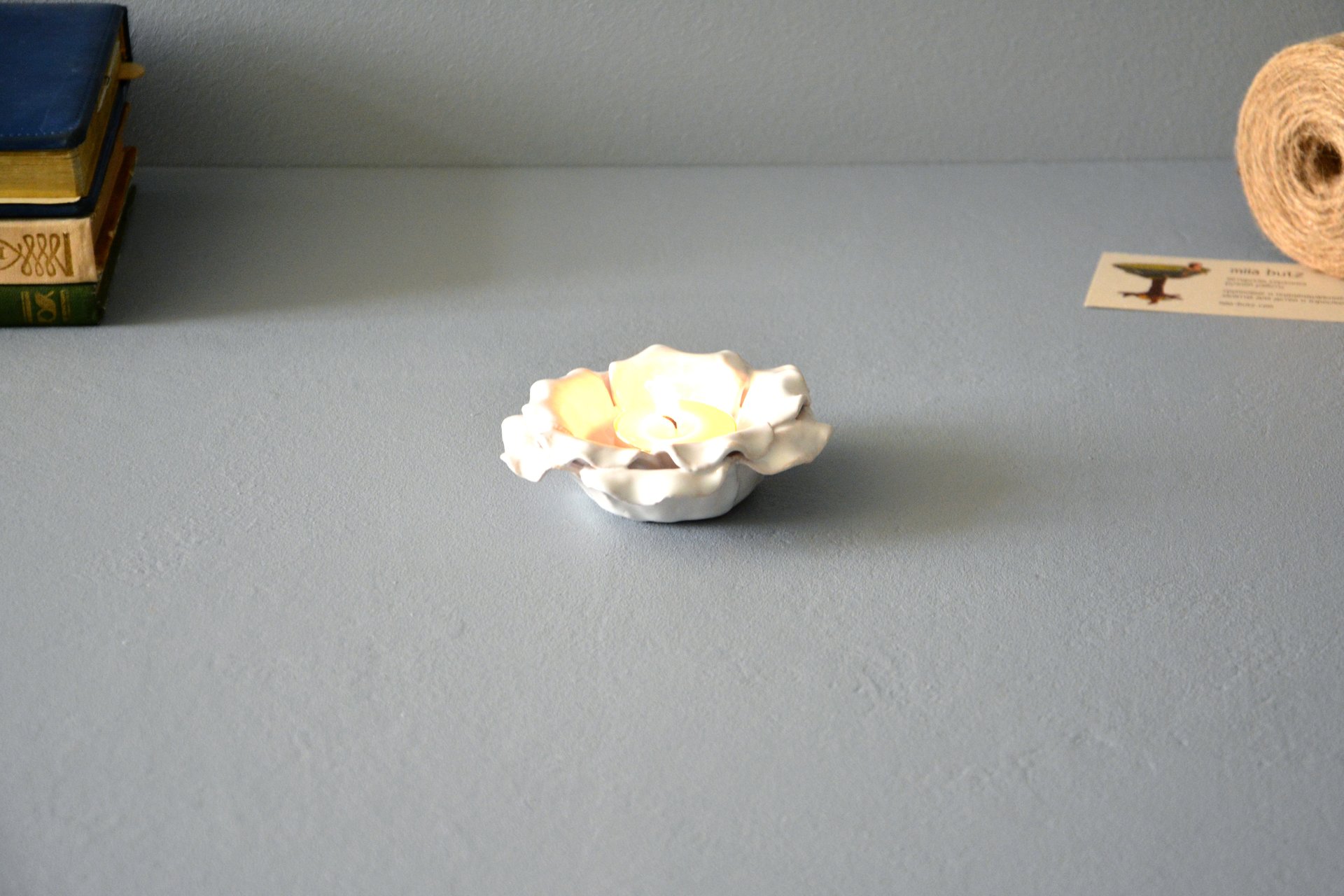 Candlestick White flower - Ceramic Candl-holders, diameter - 11.5 cm, photo 3 of 5.