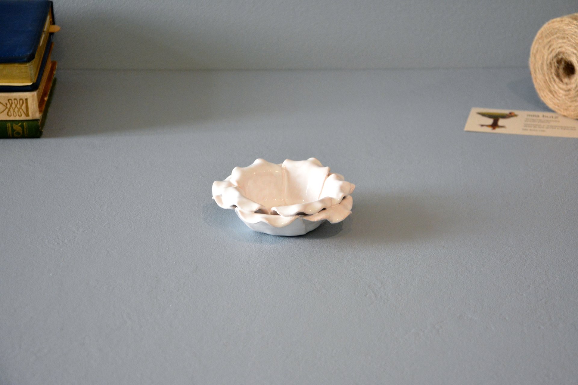 Candlestick White flower - Ceramic Candl-holders, diameter - 11.5 cm, photo 2 of 5.