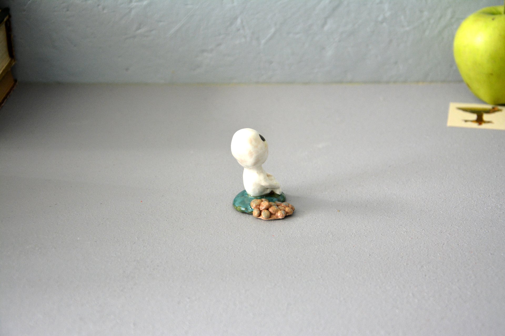 Фигурка малыш Кодама дух дерева, высота - 5 см, фото 3 из 4.