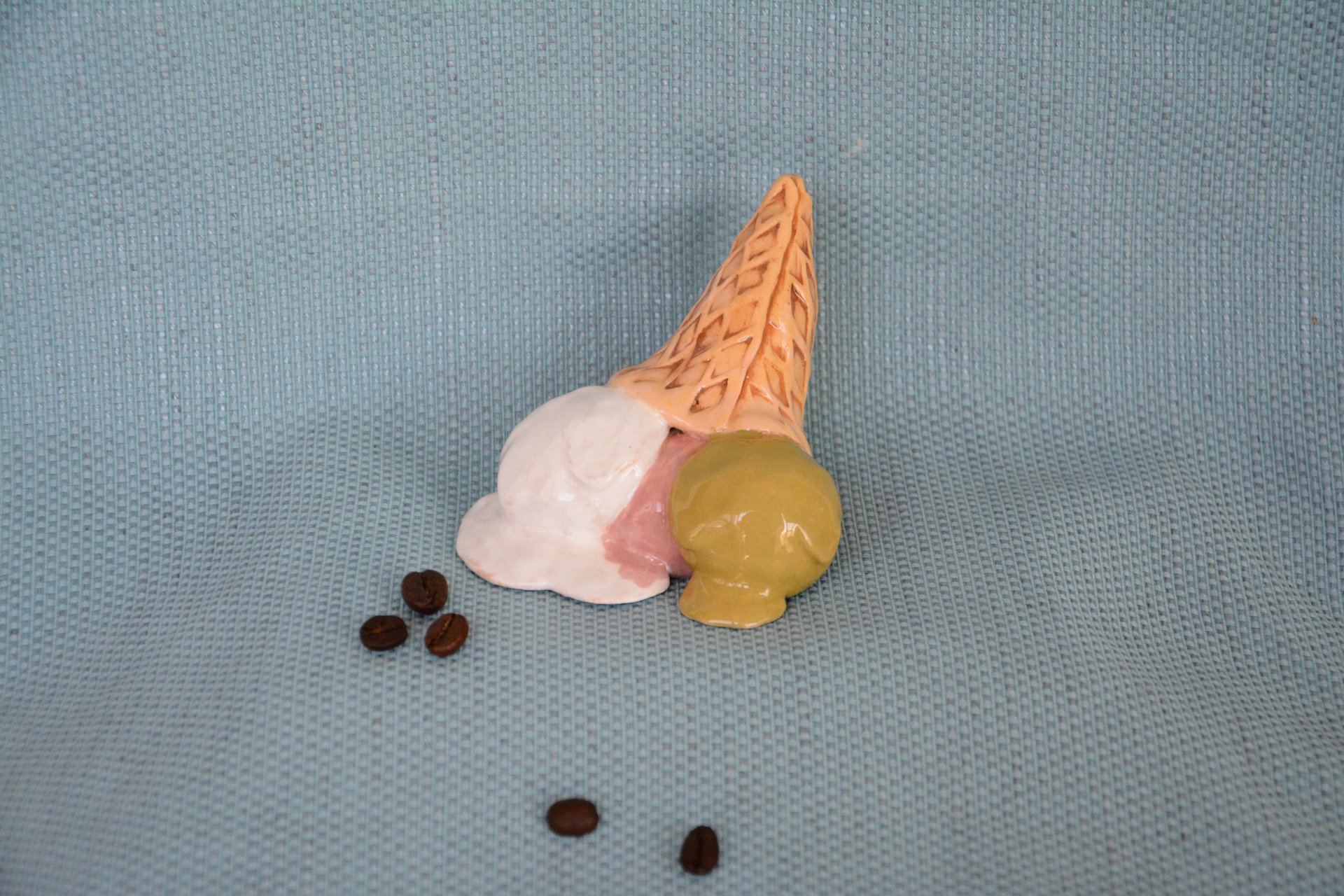 Fallen Ice Cream - Ceramic other figures, height - 5 cm, photo 4 of 4.