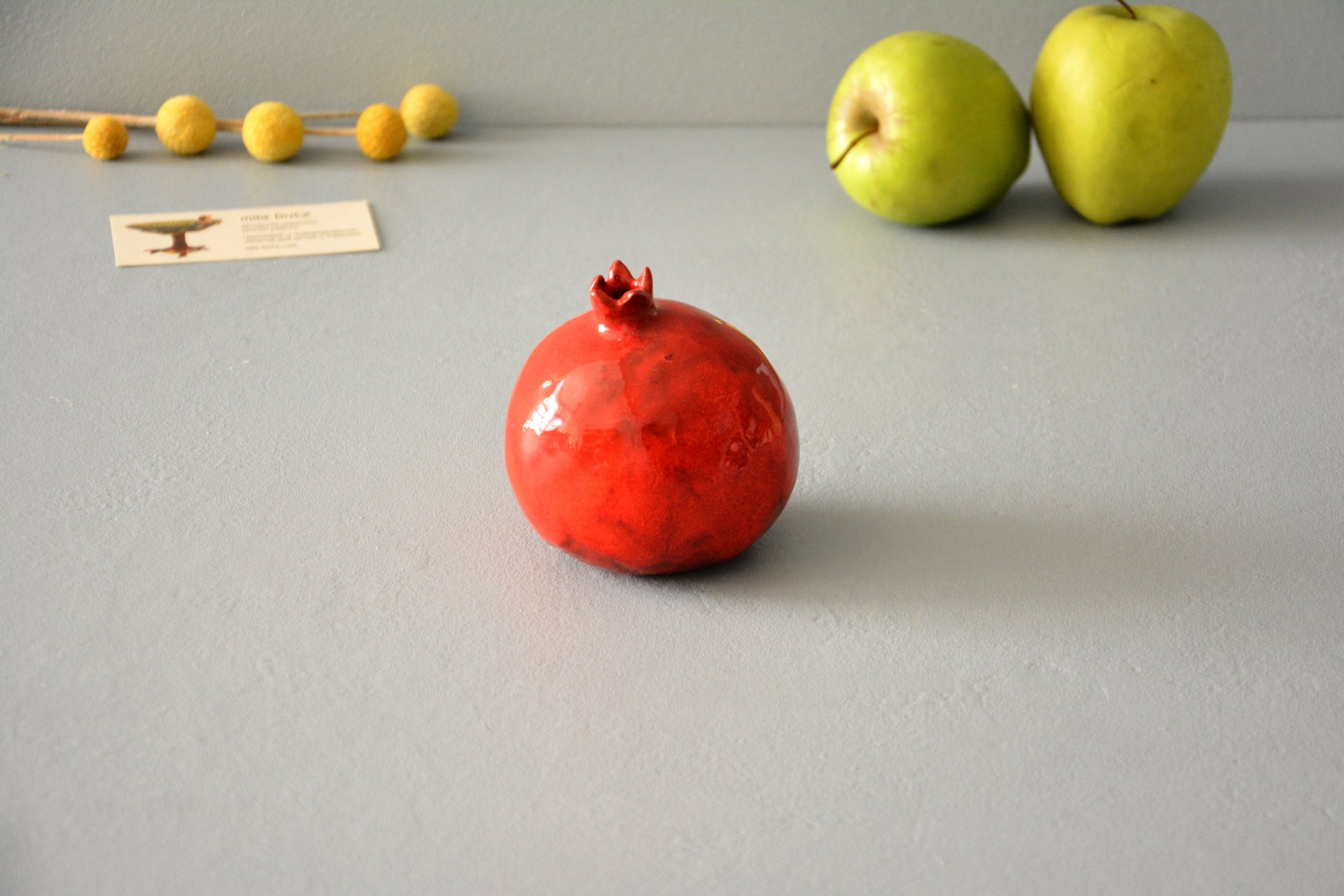 Керамический гранат красного цвета, высота - 9,5 см, фото 4 из 4.