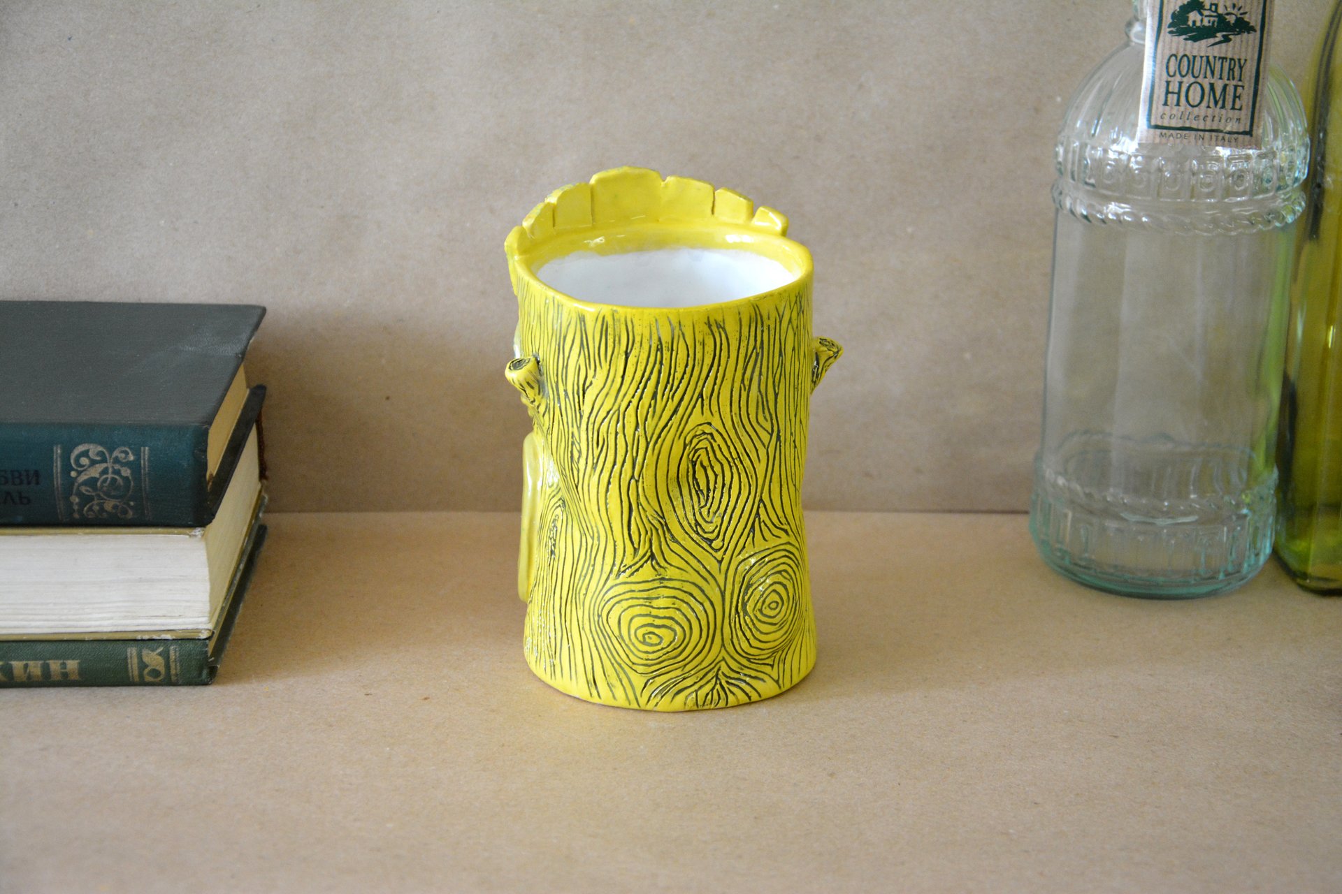 Glass of Tiki yellow big, height - 14 cm, volume - 0,6 l, photo 6 of 7.