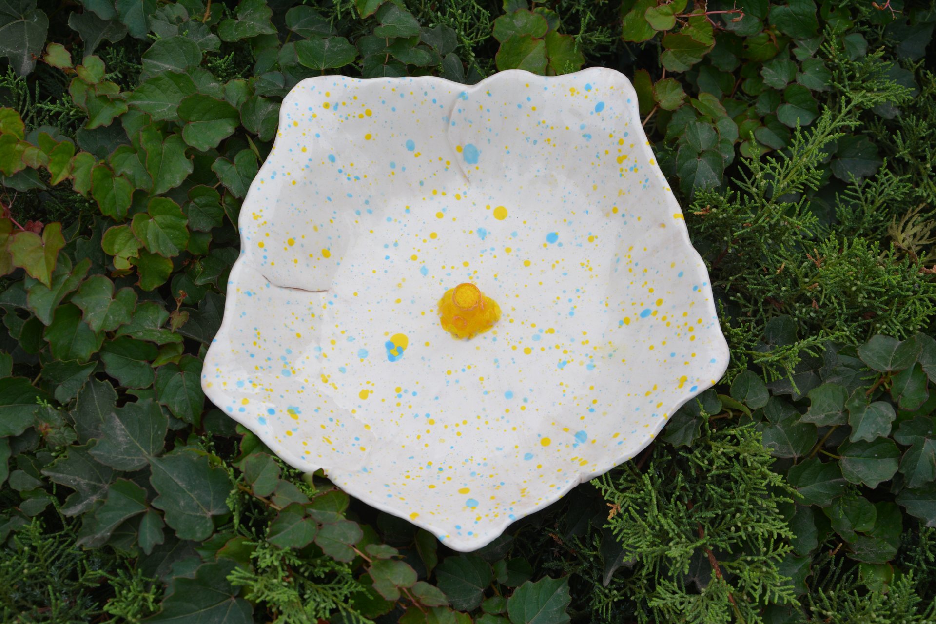 White flower - Ceramic dishes, max diameter - 22,5 cm, photo 3 of 3.