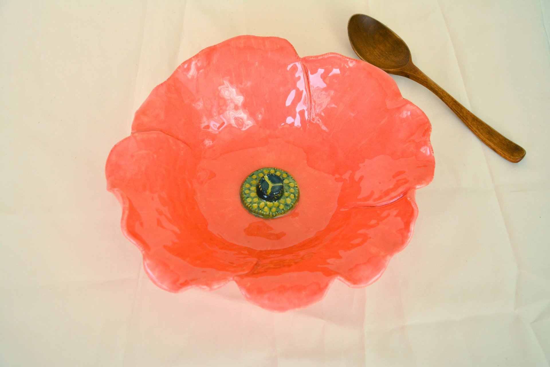 Dish for Fruit or Salad Poppy 2 - Сeramic Plates, max diameter - 26 cm, photo 1 of 4.