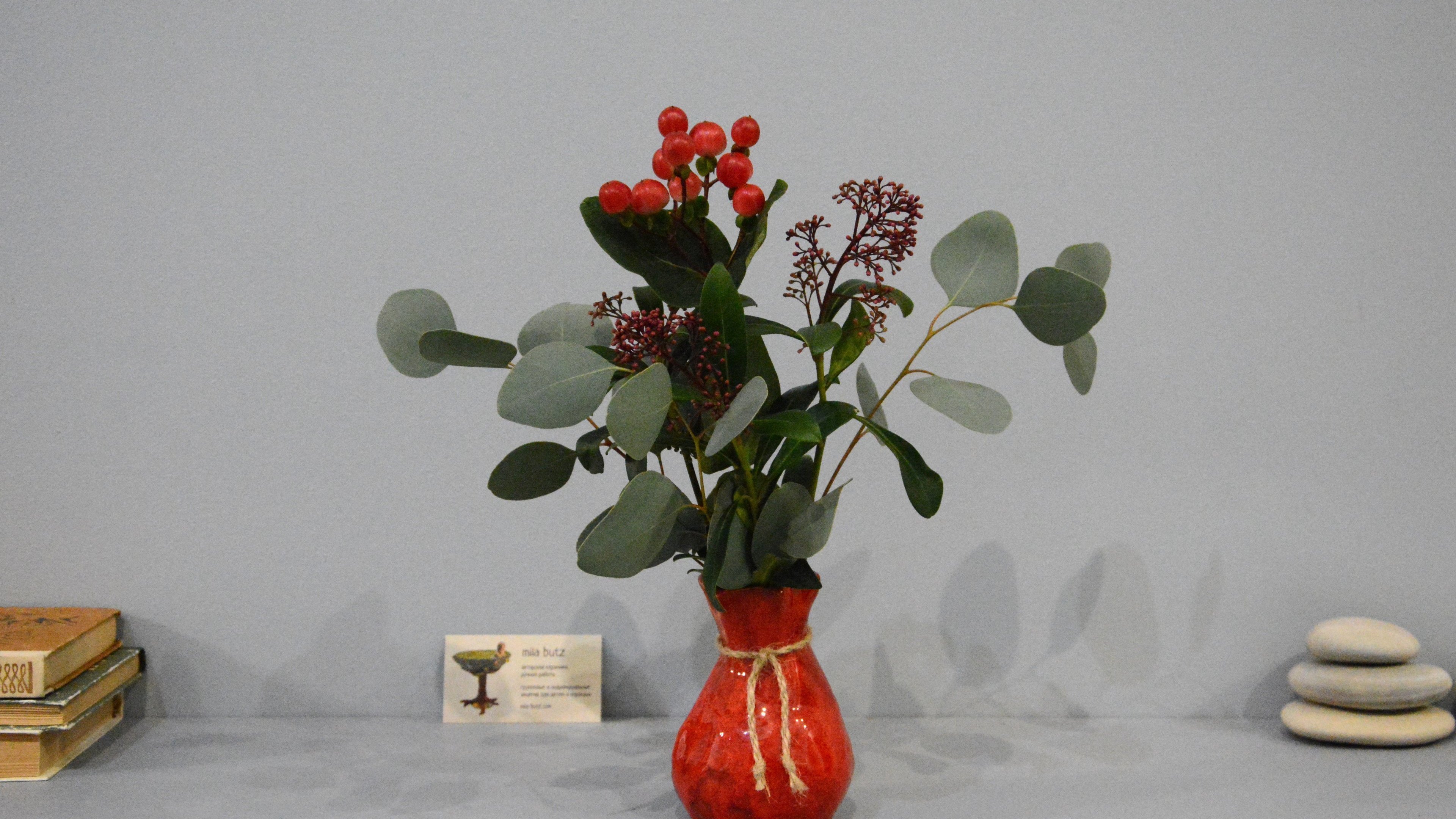 Small Vase or flowers «Red Bagful» buy ceramic small vase for flowers