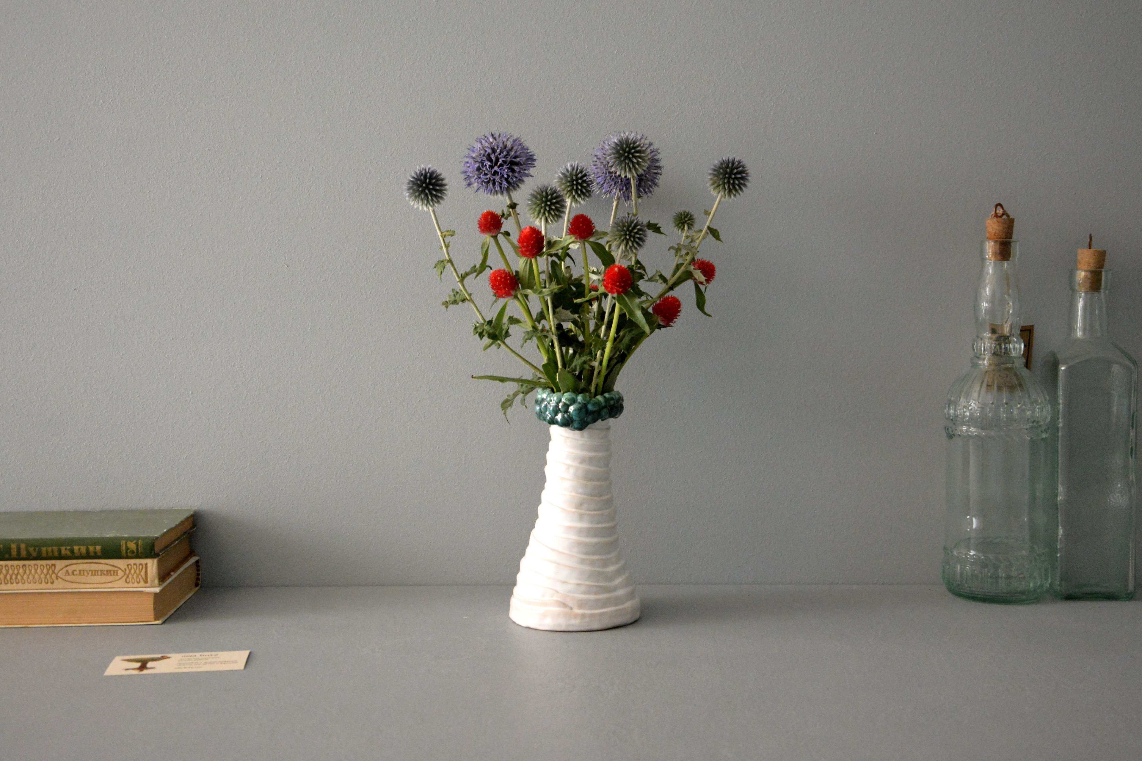 Decorative vase «Tourniquets and balls», height - 17,5 cm. Photo 1206.