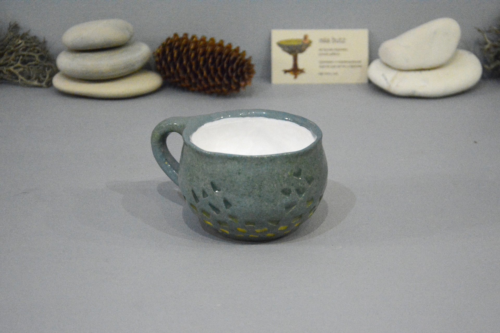 Серо-голубая эксклюзивная чашка для кофе или чая, высота - 7 см, объём - 300 мл, фото 3 из 4.