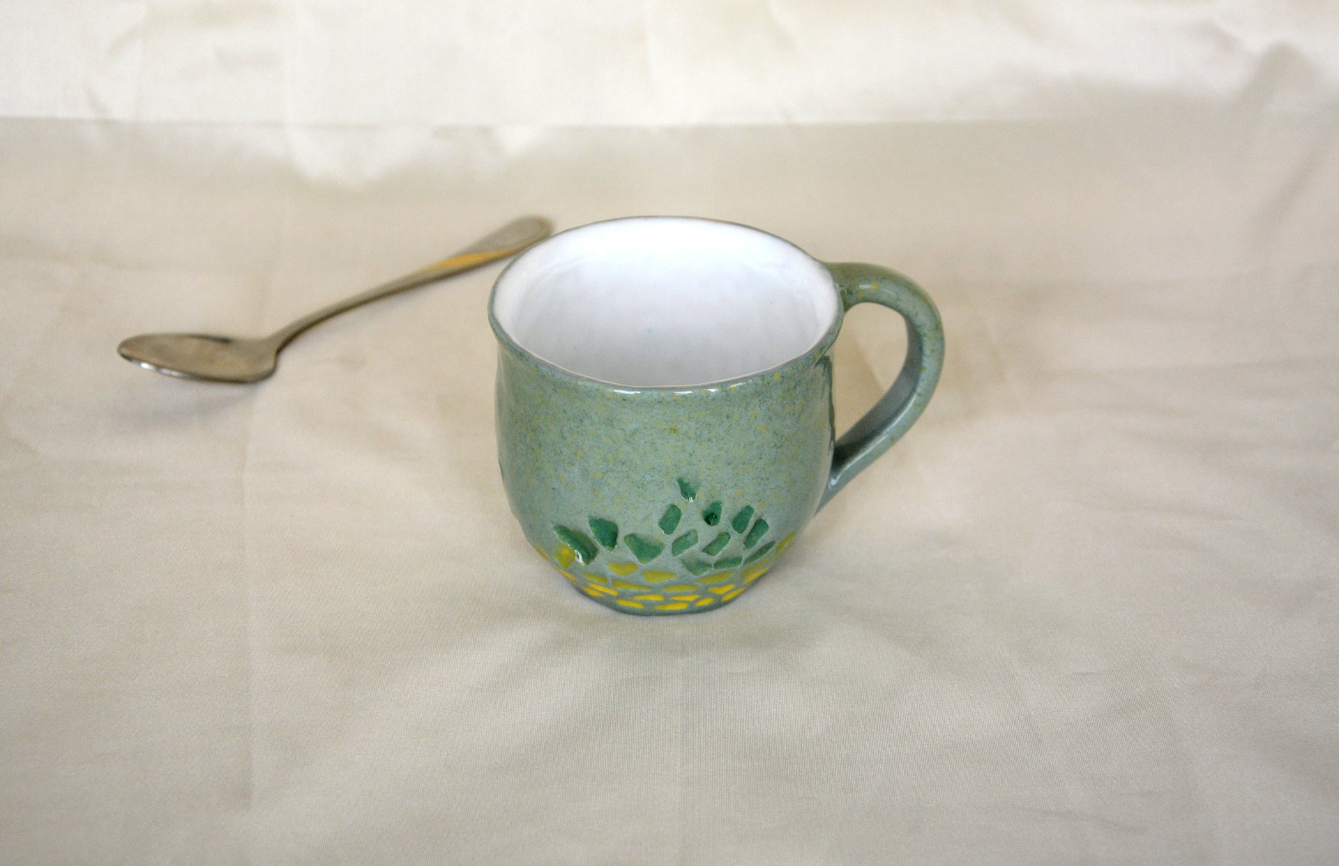 Gray cup for tea or coffee, height - 7 cm, volume - 220 ml, photo 6 of 8.