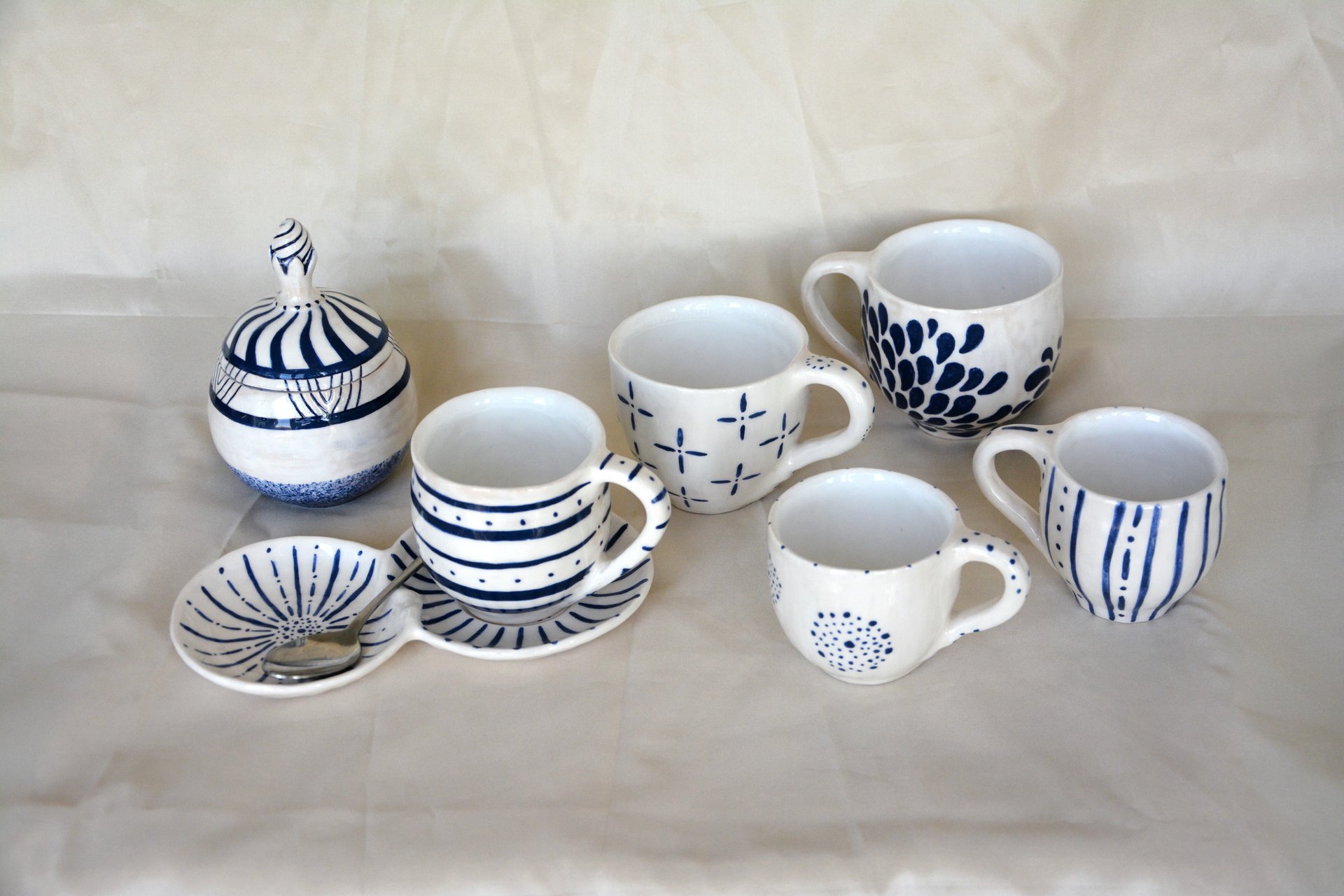 White with blue pattern Strips - Cups, glasses, mugs, height - 7,5 cm, volume - 250 ml, photo 4 of 4.