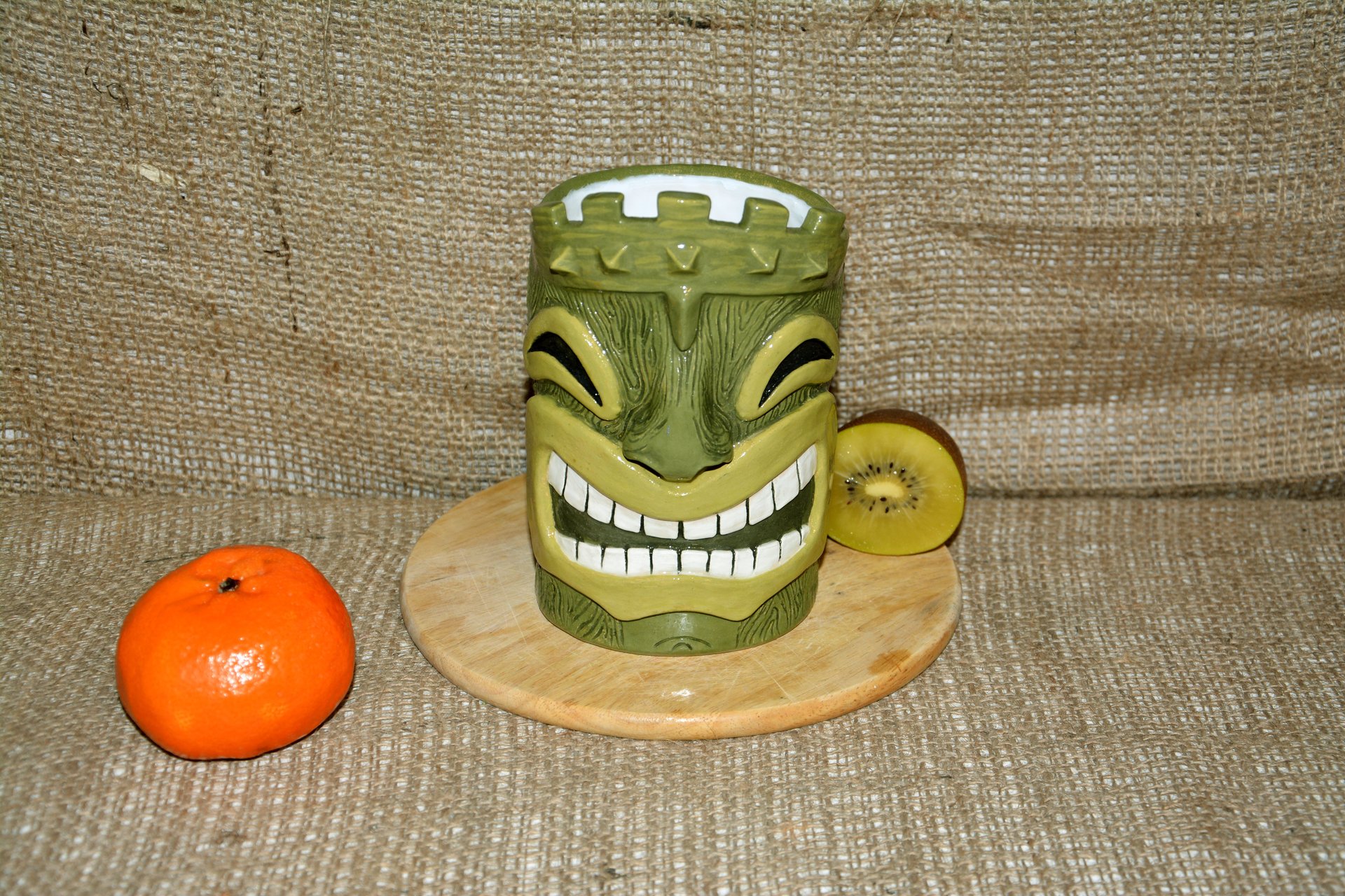 Huge Tiki Glass, color- green, height - 14 cm, volume - 0,7 l, photo 4 of 5.