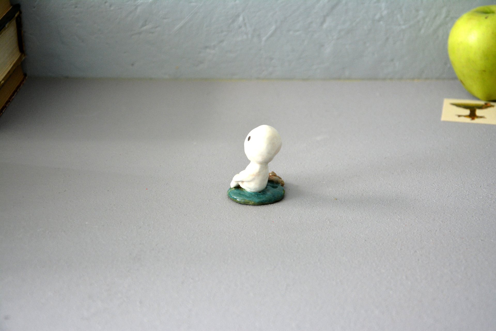 Фигурка малыш Кодама дух дерева, высота - 5 см, фото 4 из 4.