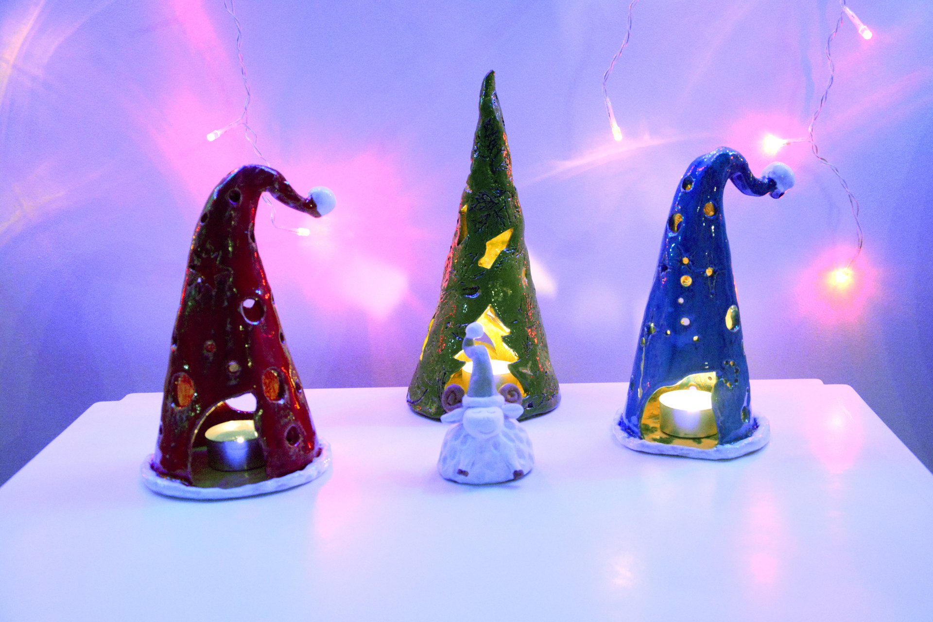 Santa's caps - Ceramic new year's decor, height - 21 cm, photo 2 of 2.