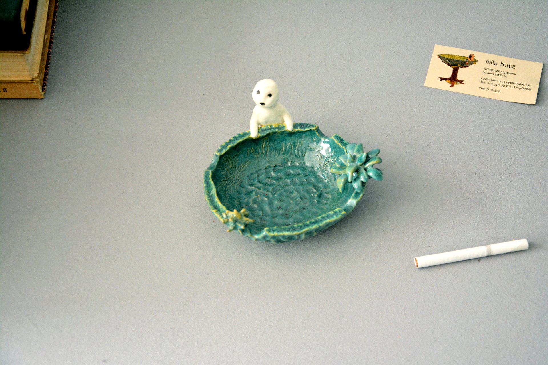 Ashtray with a figurine of Kodama the tree spirit, diameter - 13, height  - 12 см, photo 5 of 5.