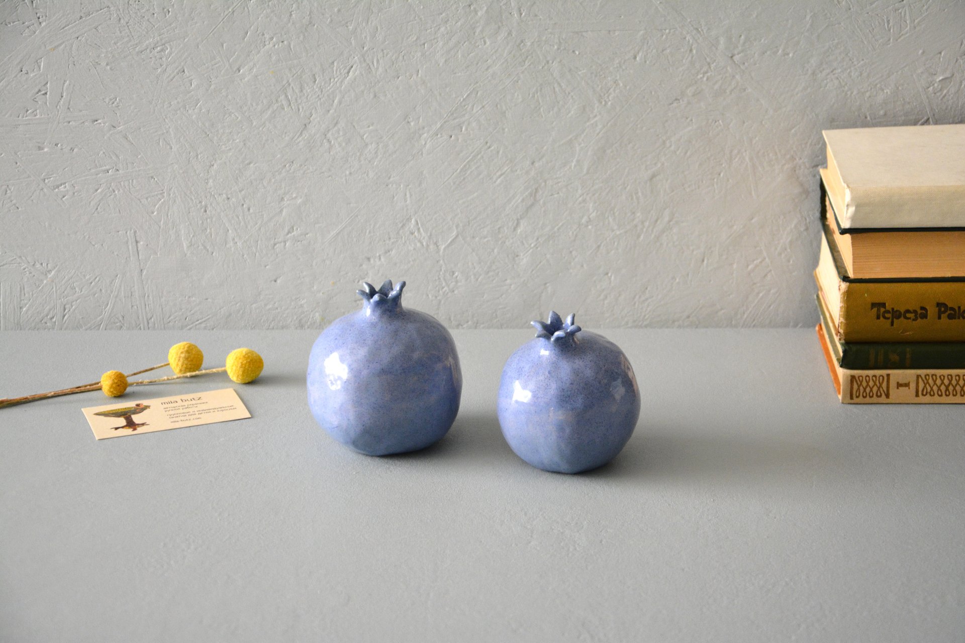 Два синих керамических граната, высота - 10 см, фото 2 из 5.