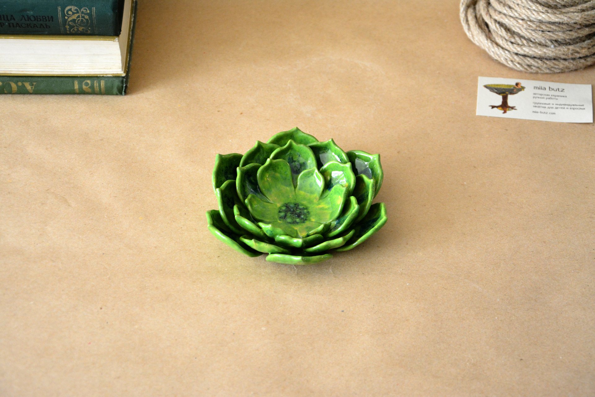 Подсвечник Суккулент светло-зелёный - Керамические подсвечники, диаметр - 14 см, фото 1 из 4.