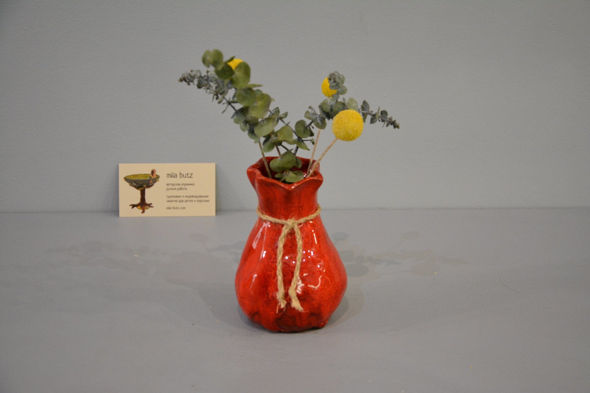 Small Vase or flowers «Red Bagful», height - 12 cm, color - red. Photo 1429.