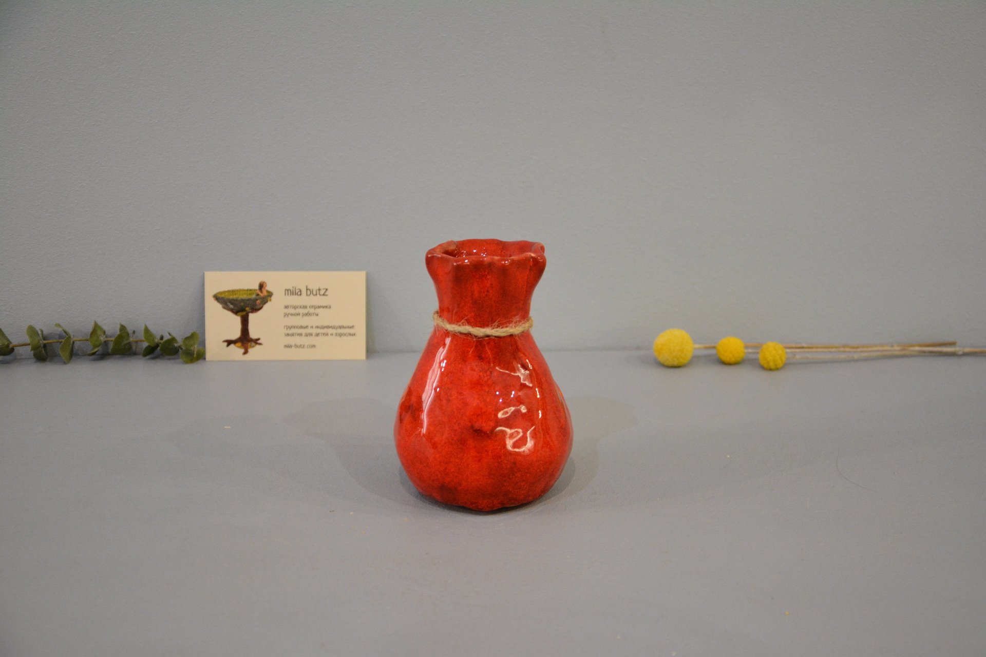 Decorative vase «Red Bagful», height - 12 cm, color - red. Photo 1441.