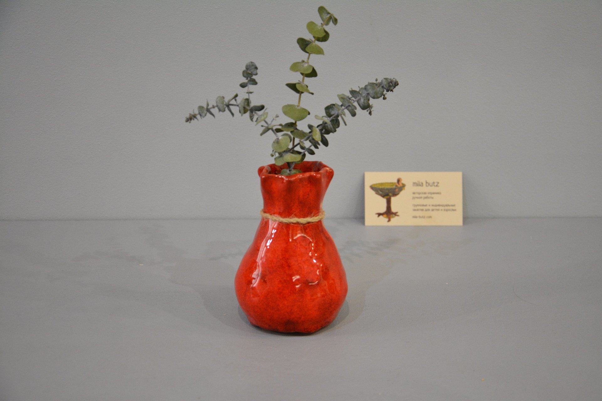 Interior vase «Red Bagful», height - 12 cm, color - red. Photo 1432.