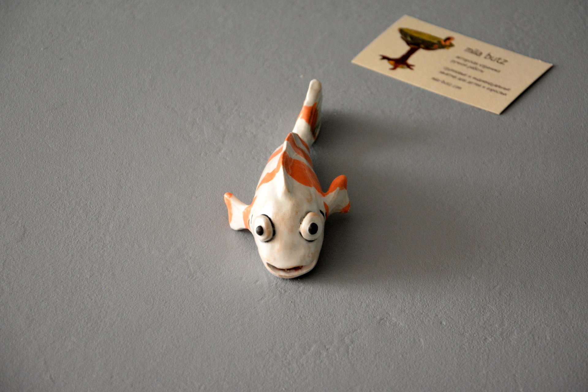 Керамическая Фигурка рыбки Карп Кои, длина - 14 см, ширина - 6 см, высота - 5 см, фото 1 из 6.