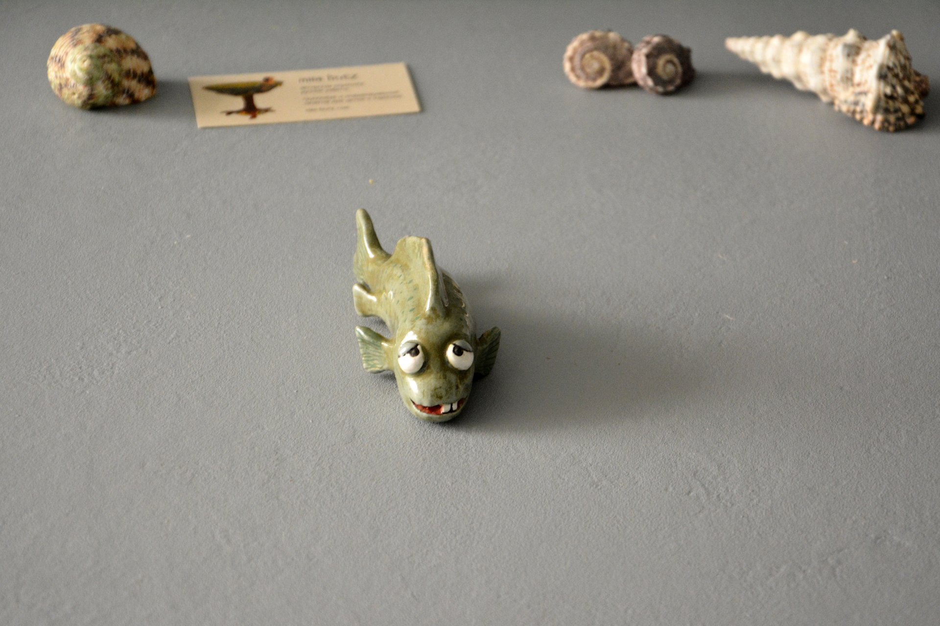 Керамическая фигурка рыбки Беззубика, высота - 5 см, длина - 14, ширина - 5 см., фото 4 из 7.