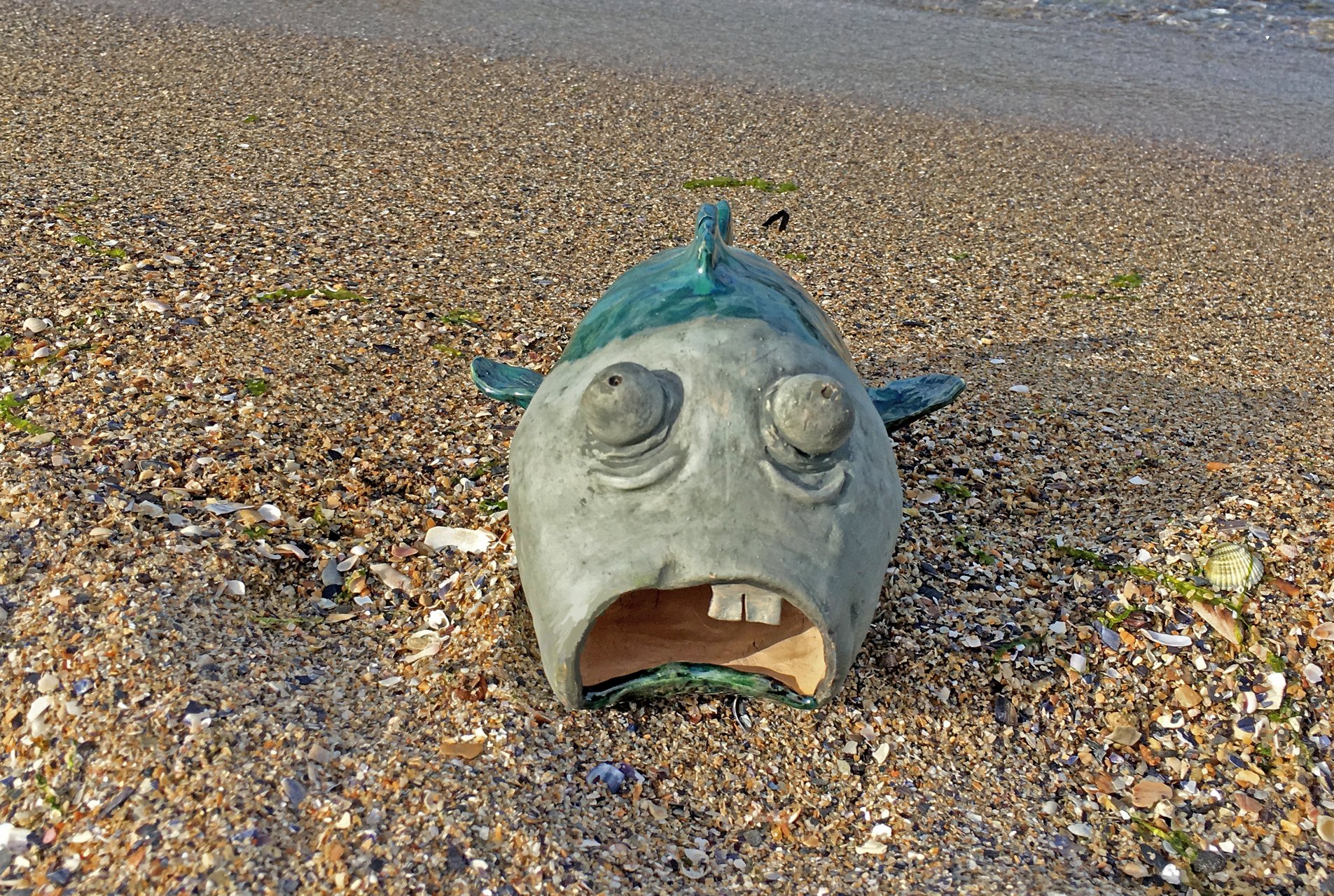 A figurine of a big fish made of clay, высота - 15 см, длина - 24 см, ширина - 11 см, photo 2 of 6.