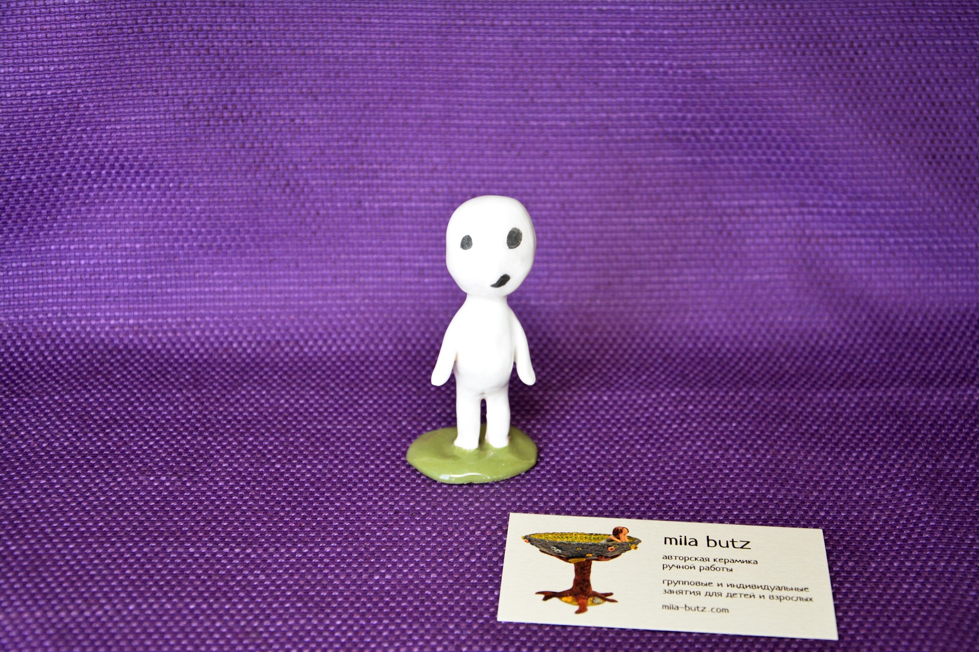 Фигурка шепчущего Кодама духа дерева, высота - 8.5 см, фото 3 из 4.