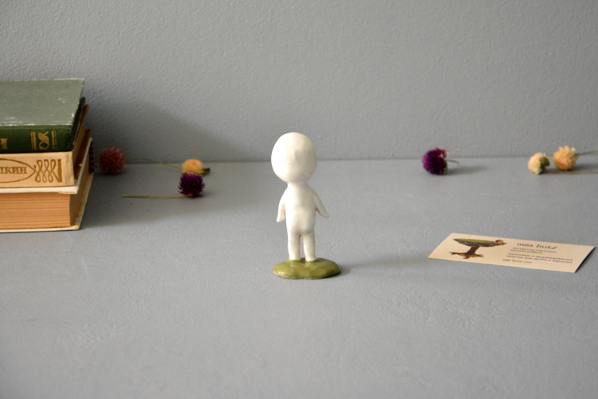 Фигурка шепчущего Кодама духа дерева, высота - 8.5 см, фото 2 из 4.