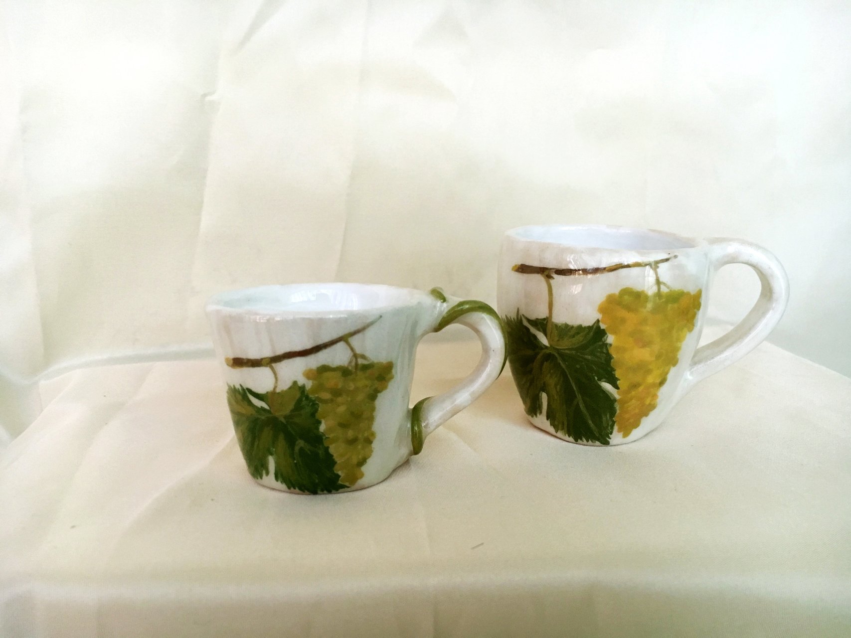 A set of white coffee cups Bunch of grapes - Cups, glasses, mugs, height - 6 cm, volume - 100 ml, photo 2 of 3.