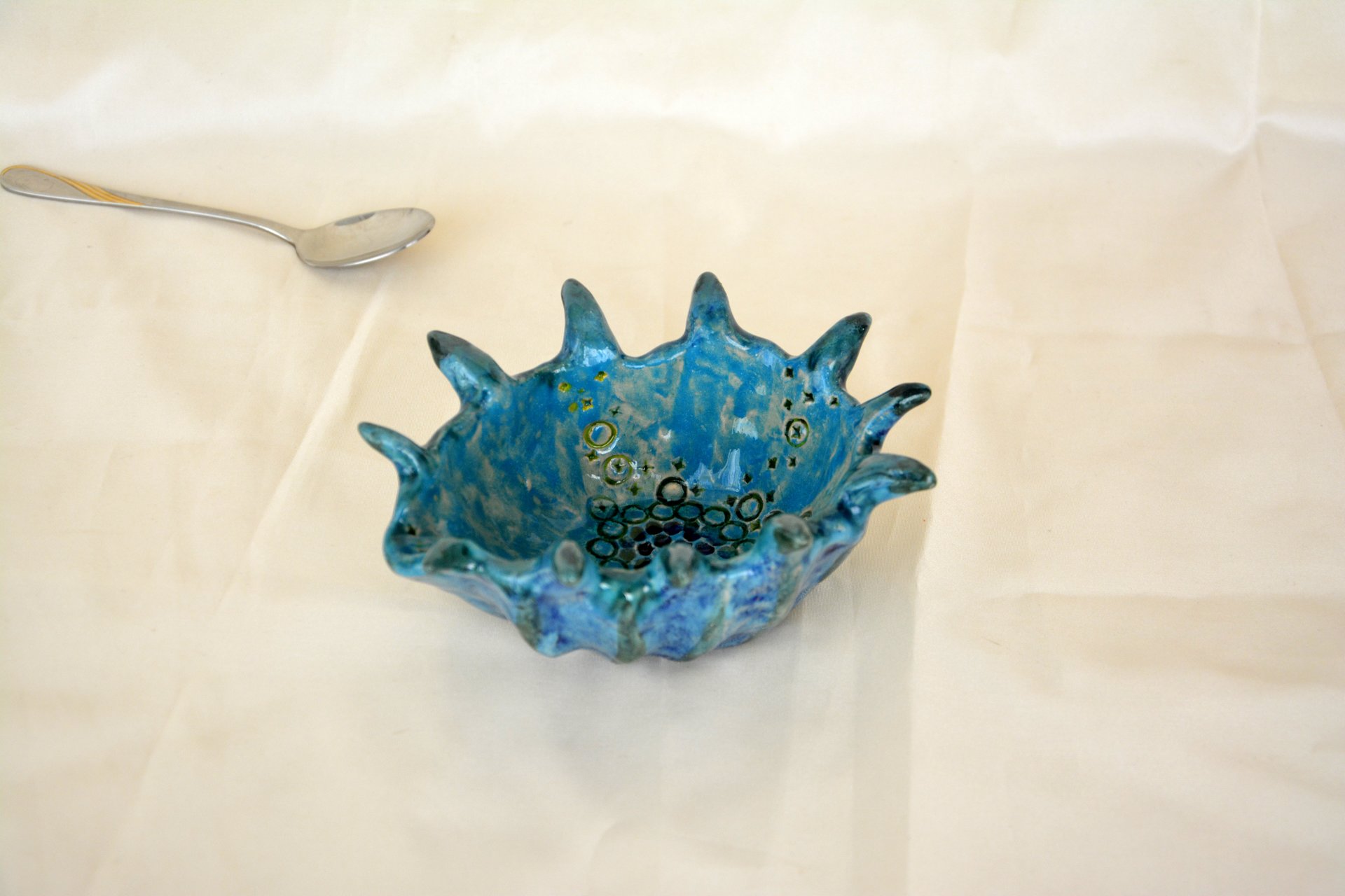 Marine Neptune's piala - Pialy and sauceboats, height 4-5.5 cm, length - 14.5 cm, width - 12 cm (at the extreme points), photo 1 of 1.