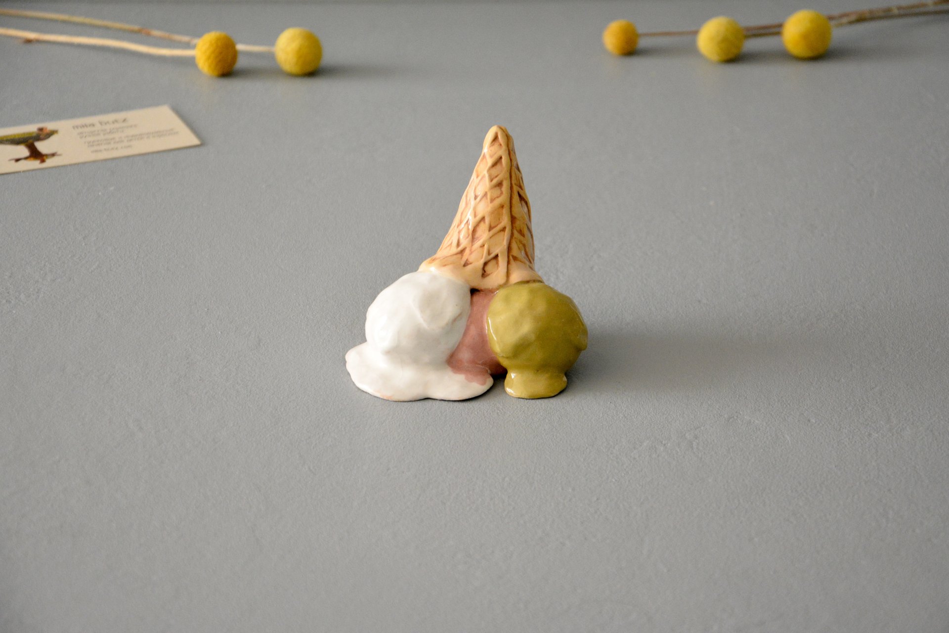 Мороженко упало - Необычные фигурки, высота - 5 см, фото 1 из 4.