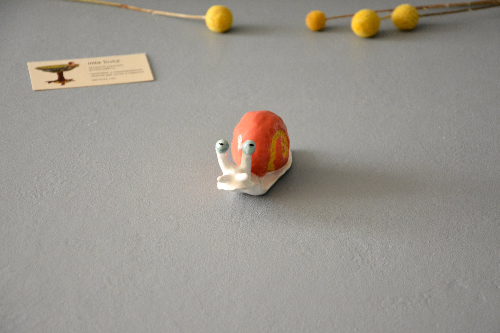 Фигурка улитки красно-белая, высота - 4 см, фото 5 из 6.