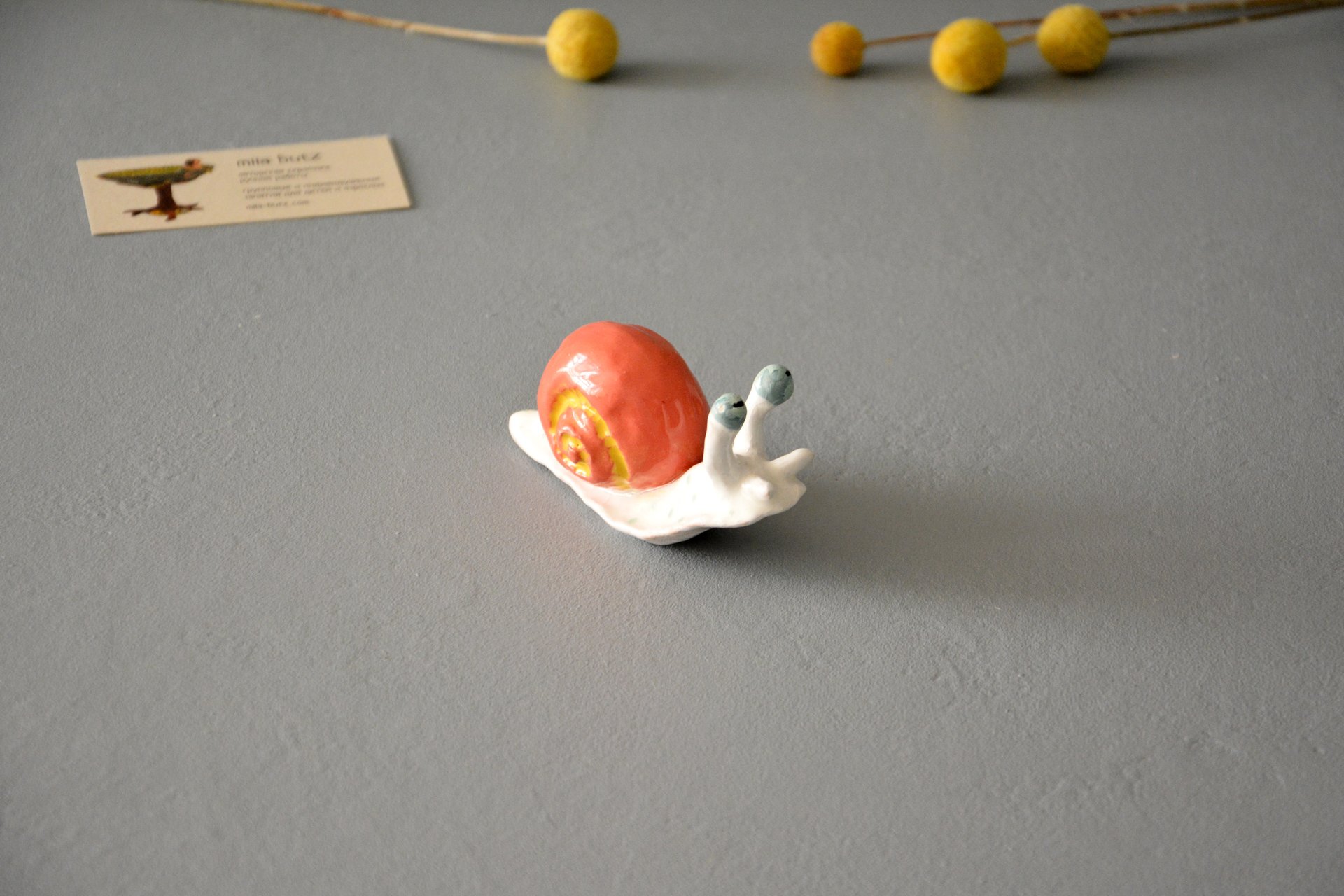 Фигурка улитки красно-белая, высота - 4 см, фото 6 из 6.